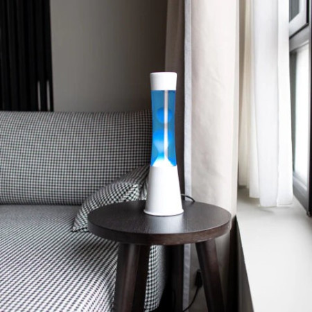 Lampe lave - base blanche, lave bleue - d12*h40cm - verre, métal, ampoule incluse - FISURA