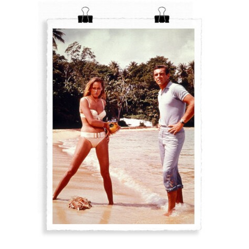 56x76 cm La Galerie Photo Sean Connery Ursula Andress - Affiche Image Republic