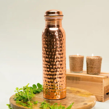 Bouteille d'eau en cuivre pur martelée ± 950 ml - Ayurveda Specialist B.V.